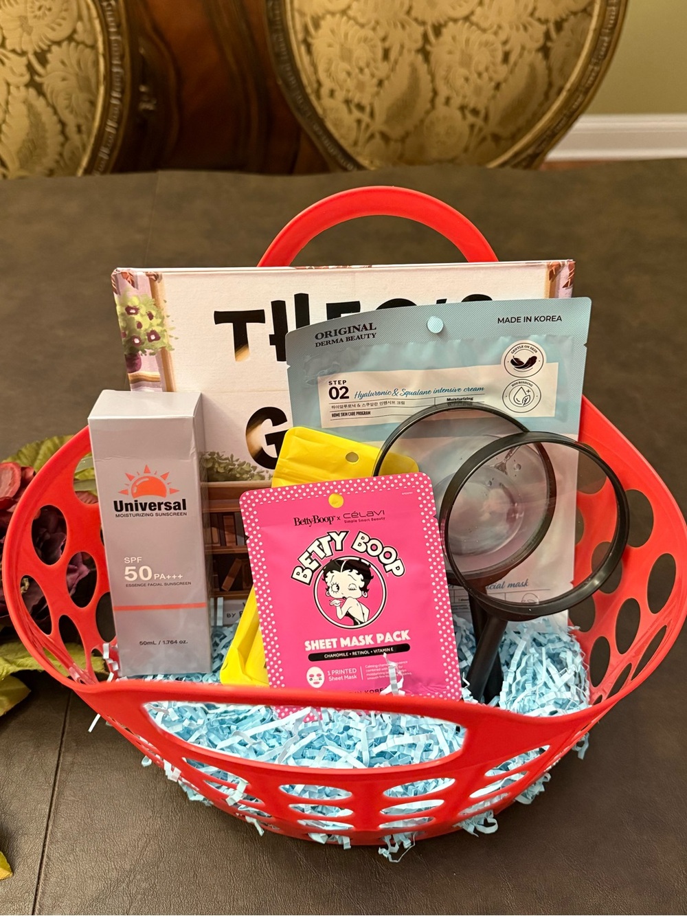 PR BASKET for Theo’s Good Eye: Children’s Book on Skin Cancer Prevention☀️🔎 - Picture 11 of 11
